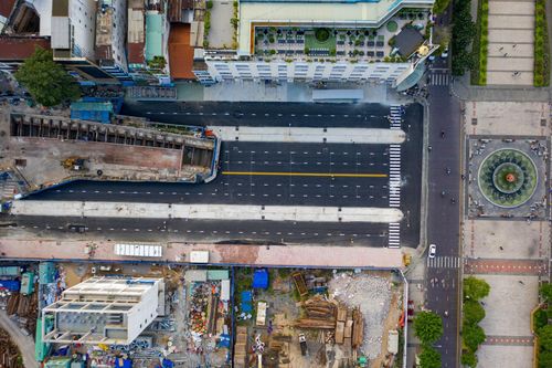 Toàn bộ rào chắn trước chợ Bến Thành sắp được tháo dỡ