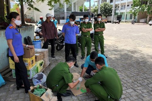 Đà Nẵng: Bắt 2 đối tượng mua bán trái phép chất ma túy ngụy trang trong gói mì tôm