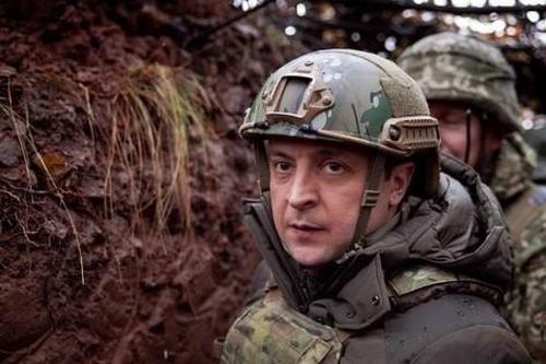 Tổng thống Zelensky thăm tiền tuyến ở miền Đông Ukraine