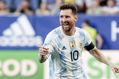 Messi lần đầu ghi 5 bàn cho Argentina, vượt qua cố danh thủ Puskas