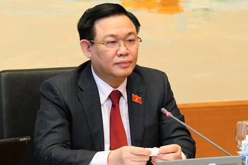 Chủ tịch Quốc hội: Không dùng nguồn từ cải cách tiền lương để làm cao tốc