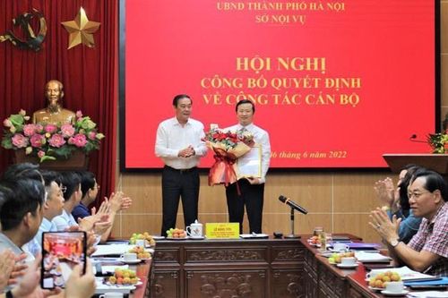 Chủ tịch Hà Nội Chu Ngọc Anh bổ nhiệm Phó Giám đốc Sở Nội vụ