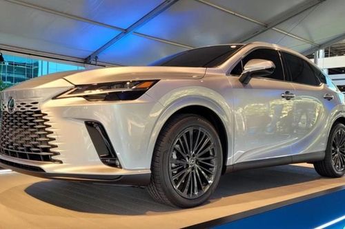 Lexus RX hoàn toàn mới chính thức ra mắt toàn cầu