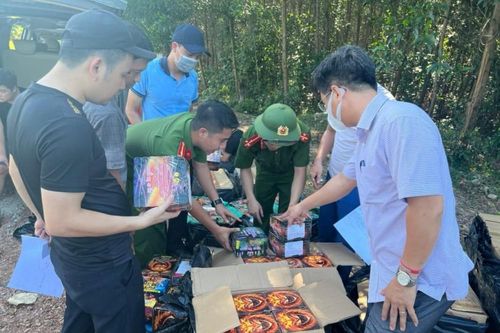 Quảng Bình: Bắt giữ đối tượng vận chuyển hơn nửa tạ pháo hoa nổ