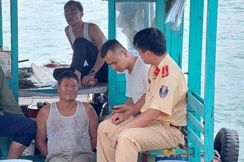 Bốn người cưỡng đoạt hàng tỷ đồng từ các tàu vận tải