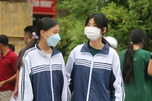 Hưng Yên: Thí sinh kết thúc ngày thi đầu tiên trong tâm trạng phấn khởi