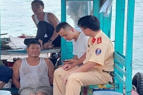 Khởi tố bị can, bắt tạm giam 4 đối tượng chuyên 'làm luật' các tàu ra vào cảng ở Cẩm Phả