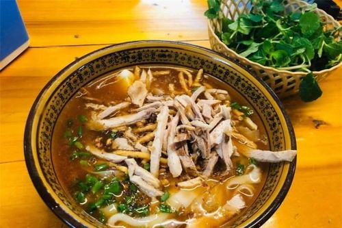 Không phải phở bò hay phở gà, Sa Pa níu chân du khách bằng phở cốn sủi có 1-0-2