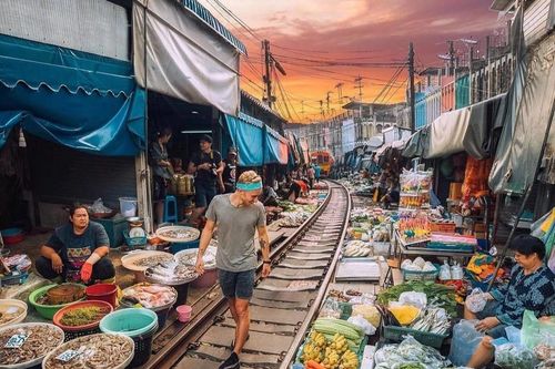 Chợ đường tàu Thái Lan hồi sinh