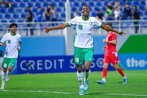 Saudi Arabia bảo vệ ngôi đầu, gặp U23 Việt Nam ở tứ kết