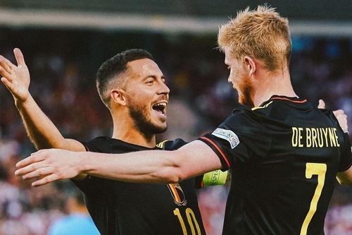 Bị Lewandowski chọc giận, Bỉ ngược dòng 'đánh tennis' trước Ba Lan