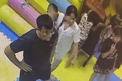 Công an vào cuộc vụ bé gái 4 tuổi bị người đàn ông đánh ở khu vui chơi