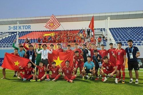 Thủ tướng Phạm Minh Chính chúc mừng đội tuyển U23 Việt Nam vào tứ kết Châu Á