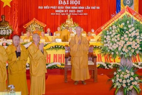 Đức Quyền Pháp chủ GHPGVN quang lâm huấn thị tại Đại hội Phật giáo tỉnh Ninh Bình