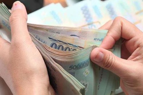 Ra trường 5 năm vẫn chấp nhận mức lương dưới 10 triệu