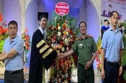 Công an Hà Nội chúc mừng lễ tốt nghiệp khóa III Trường Thánh Kinh Thần học Hà Nội