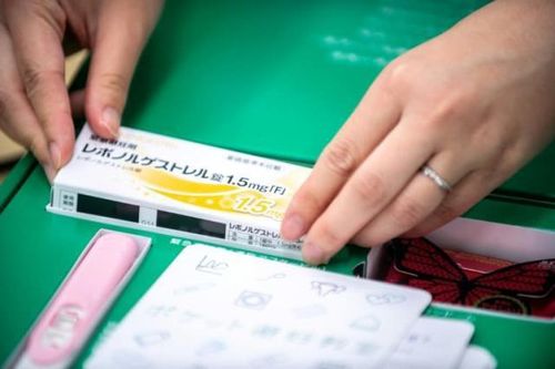 Nhật Bản dậy sóng vì vấn đề 'viên thuốc sáng hôm sau'