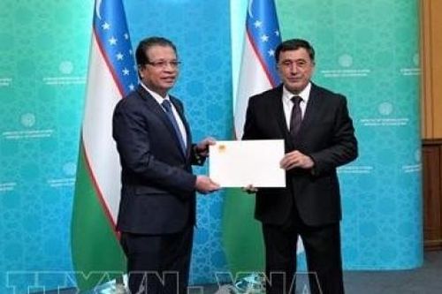 Đại sứ Việt Nam tại Uzbekistan Đặng Minh Khôi trình Quốc thư; hội đàm với loạt bộ, ngành, thúc đẩy quan hệ song phương