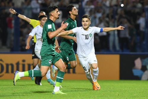 U23 Uzbekistan thắng kịch tính dù mất người từ phút 13