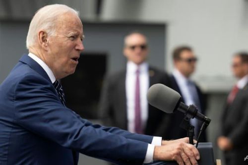 Ông Biden nói công ty dầu mỏ Mỹ kiếm bộn, không lo khoan dầu