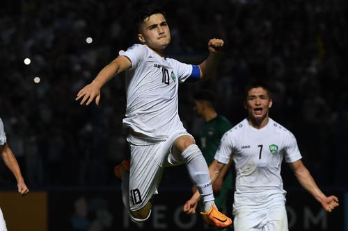 Thủ môn đánh người bị đuổi, U23 Uzbekistan vào bán kết bằng kịch bản khó tin
