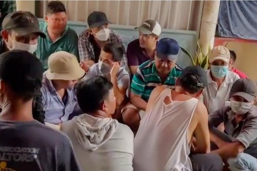 Bắt quả tang 16 đối tượng đá gà, thu giữ gần 100 triệu đồng