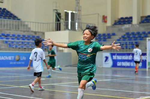 Thắng Nhi đồng Nghi Lộc, Nhi đồng Diễn Châu nhất bảng C, vào tứ kết