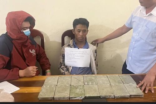 Điện Biên: Bắt đối tượng liều lĩnh vượt biên mua 14 bánh heroin về bán kiếm lời