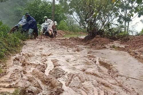 Mưa lớn gây ngập úng, sạt lở tại Lào Cai