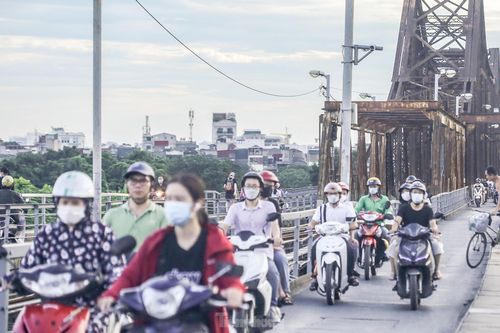 Cận cảnh 'mắt thần' phạt nguội trên cầu trăm tuổi Long Biên