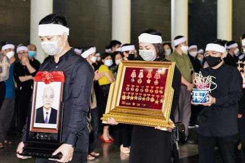Lễ tang ông Tạ Quang Chiến- người cận vệ cuối cùng của Bác Hồ