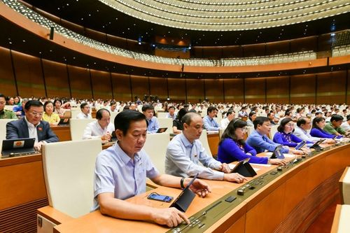 Quốc hội lập Đoàn giám sát chuyên đề về nguồn lực chống dịch Covid-19