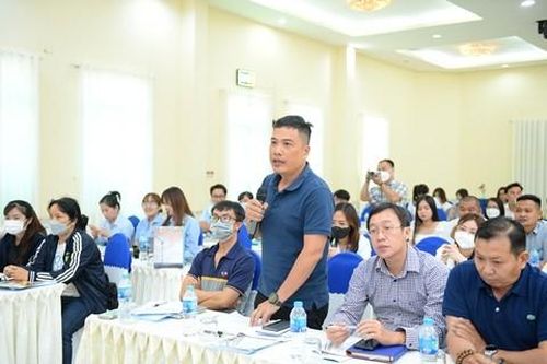 Long An: Bàn giải pháp giữ chân người lao động sau đại dịch Covid-19