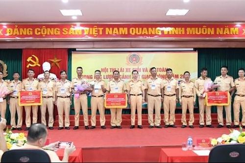 Công an TP Hải Phòng đoạt giải Nhất lái xe giỏi và an toàn CSGT phía Bắc