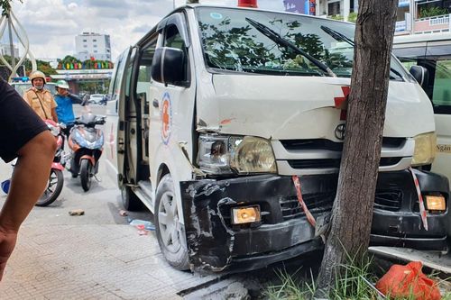 Kẻ ngáo đá vào bệnh viện trộm xe cấp cứu