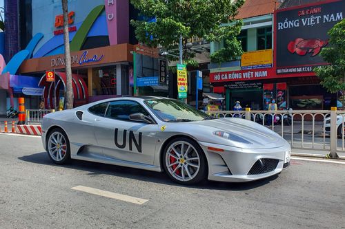 Ferrari 430 Scuderia tái xuất với ngoại thất lạ mắt