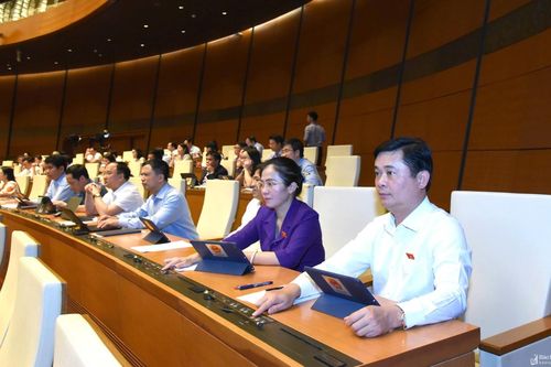 Quốc hội thông qua 2 dự án luật trong ngày làm việc thứ 18, Kỳ họp thứ 3