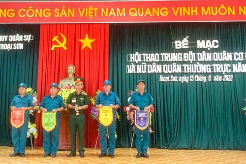 Thoại Sơn bế mạc Hội thao Trung đội dân quân cơ động và nữ dân quân thường trực năm 2022