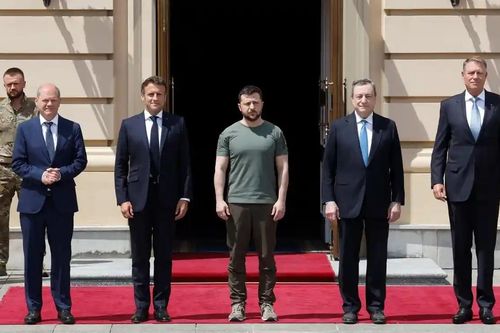 Ông Medvedev: Chuyến thăm của lãnh đạo châu Âu thật 'vô ích'