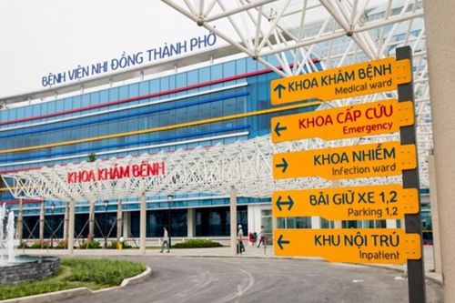 Bệnh viện Nhi đồng Thành phố thông tin về trường hợp trẻ rơi từ tầng 5 xuống đất