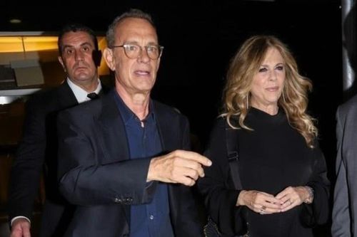 Tom Hanks tức giận khi vợ bị tấn công