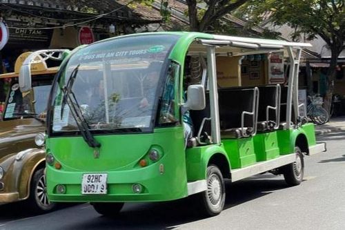 Bắt giám đốc nâng khống giá mua xe điện