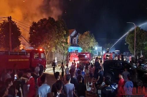 Cháy xưởng sản xuất viên than nén ở cụm công nghiệp huyện Diễn Châu