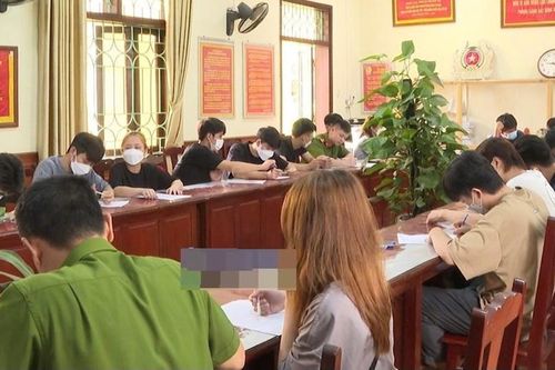 'Đánh sập' đường dây mua bán tài khoản ngân hàng có nhiều sinh viên 'dính bẫy'