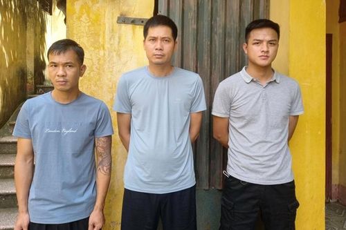 3 đối tượng 'làm luật' 400 triệu đồng với 2 kẻ trộm cắp