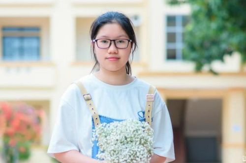 Thủ khoa kỳ thi vào lớp 10 là một nữ sinh Trường THCS Đặng Thai Mai (thành phố Vinh)
