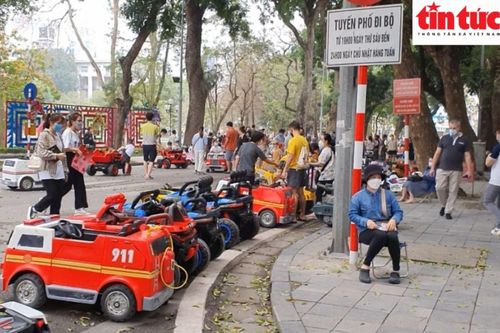 Công an quận Hoàn Kiếm phản hồi thông tin trên báo Tin tức về vi phạm tại phố đi bộ