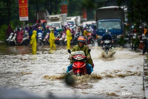 Phát triển đô thị thông minh vẫn thiếu cảnh báo sớm lũ lụt, thiên tai