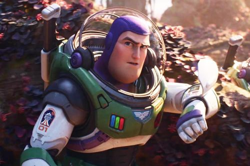 'Lightyear' - phim hoạt hình khoa học viễn tưởng thiếu bản sắc riêng