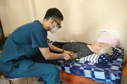 Ngăn Covid-19 trở lại bằng vắc-xin mũi 4
